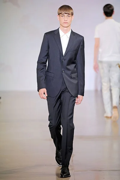 Look 34